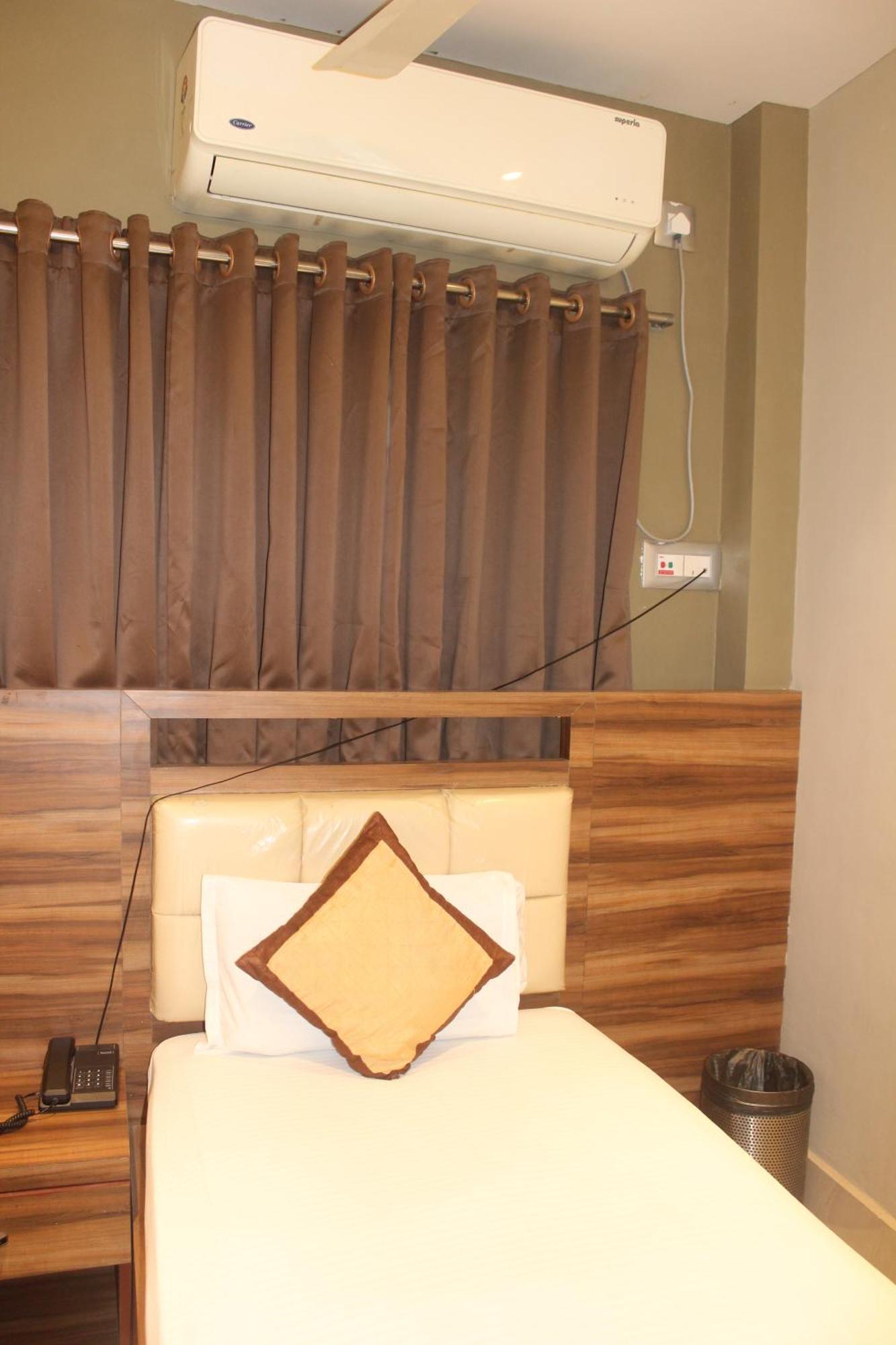 Hotel Oishi Plaza Mukutmanipur Eksteriør billede